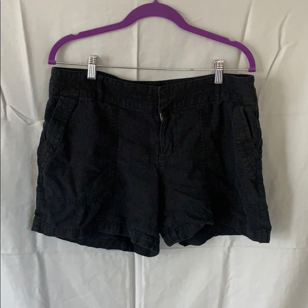 Apt. 9 Black Linen shorts, size 14